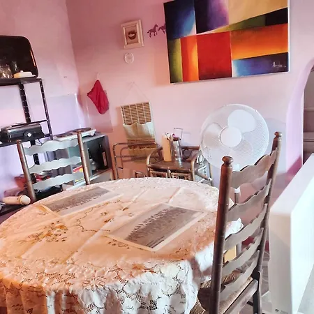 Apartment Cozy In - 40 Sqm With A Fenced Garden.