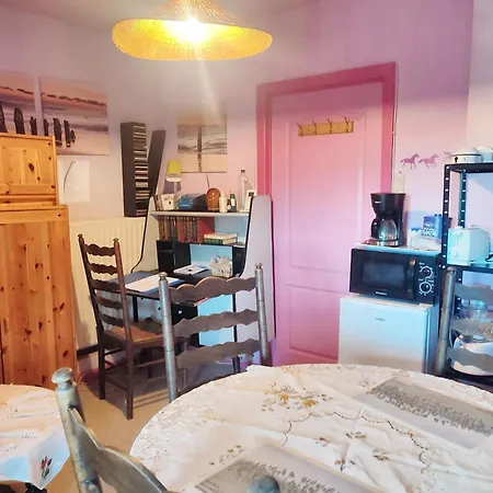 Cozy In - 40 Sqm With A Fenced Garden. Apartment Estinnes-au-Val