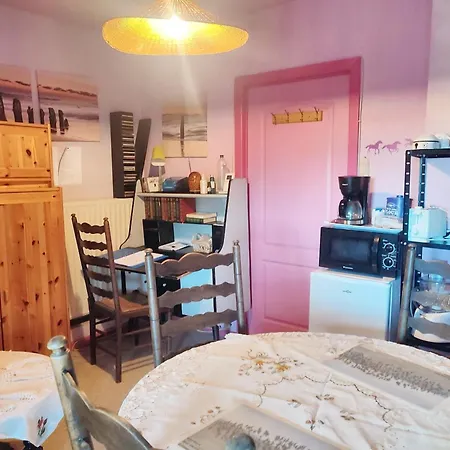 Apartment Cozy In - 40 Sqm With A Fenced Garden.