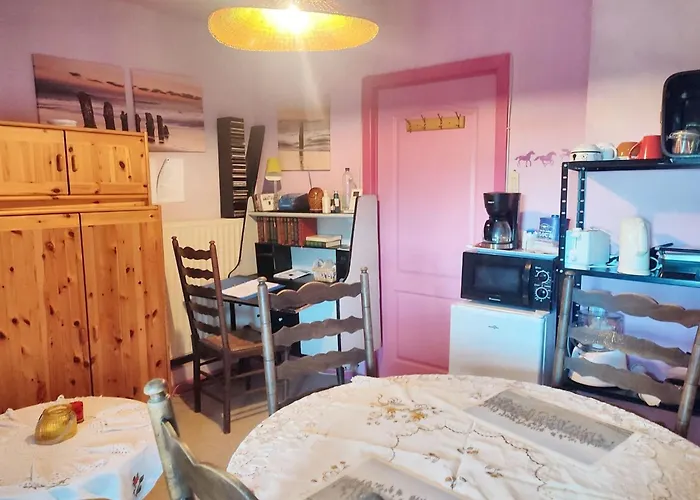 Cozy In - 40 Sqm With A Fenced Garden. Apartment Estinnes-au-Val